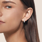 3-Stone Huggies 4mm (Model) - Éclat by Oui