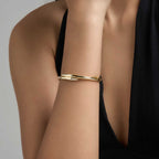 Double-Edged Bangle YG (Model) - Eclat by Oui