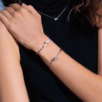 KNOT Alone® Pave Bangle WG (Model) - Eclat by Oui