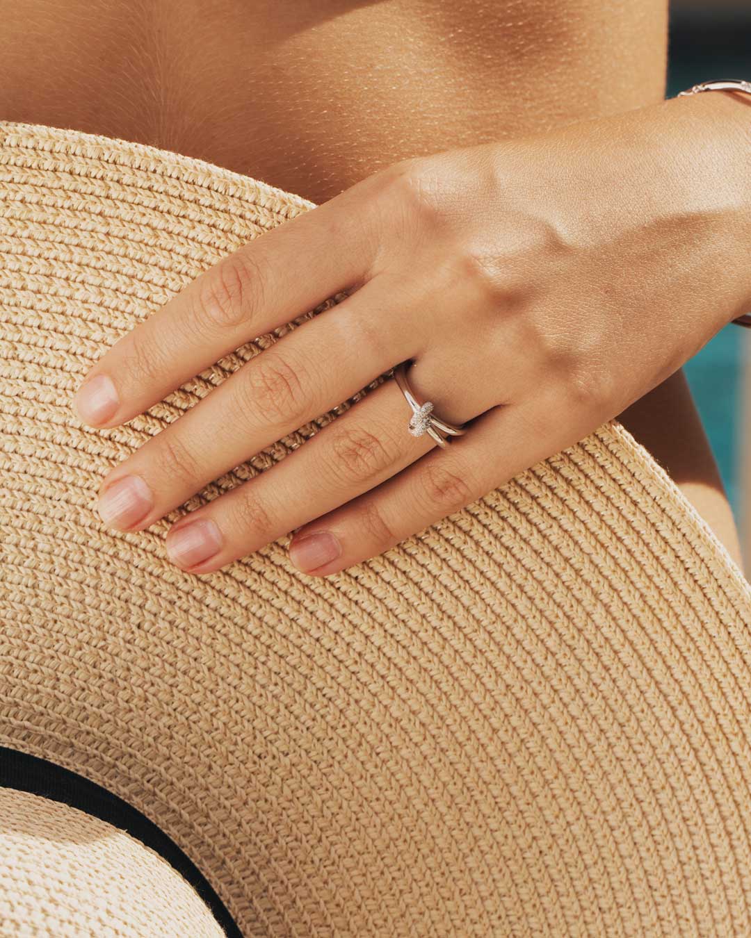 KNOT Alone® Double Pave Ring WG (Model) - Eclat by Oui