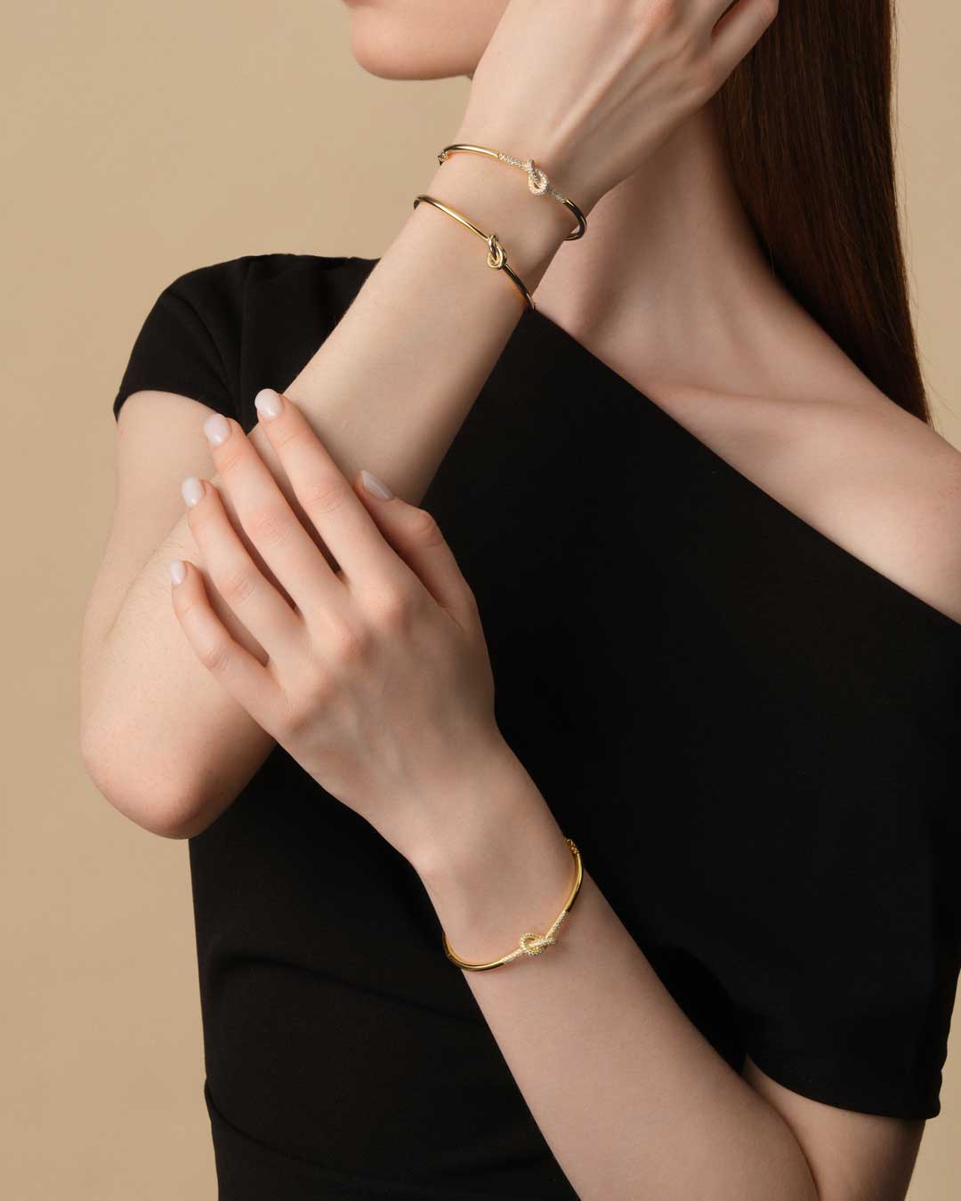KNOT Alone® Pave Bangle (Yellow Gold) (Model) - Eclat by Oui