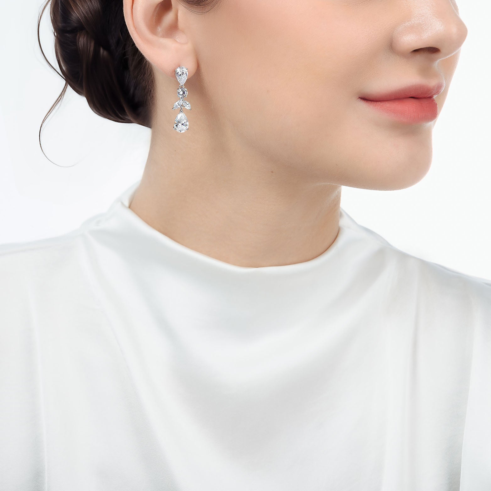 Melanie Drop Earrings (Model) - Eclat by Oui