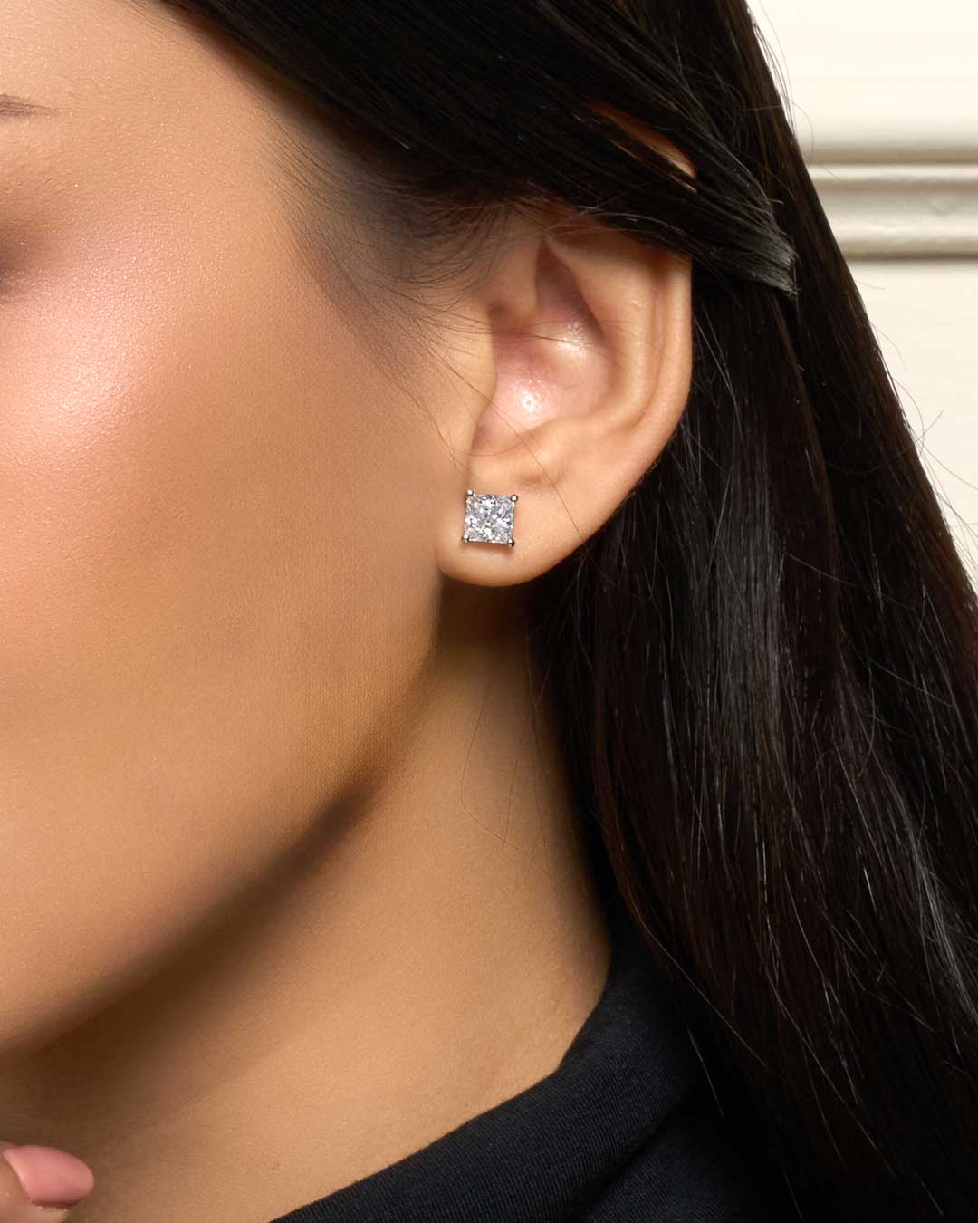 Tia Princess Solitaire Ear Studs (Model) - Eclat by Oui