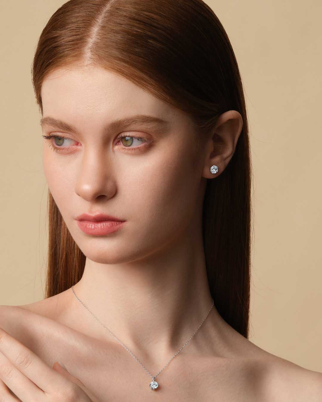 6 Prong Ear Studs 1CT (Model) - Eclat by Oui