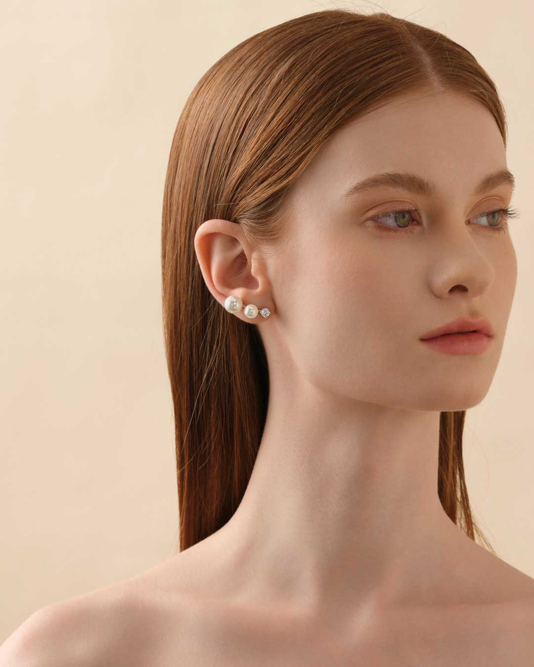 Anna Pearl Ear Climbers (2 Pearls) (Model) - Eclat by Oui