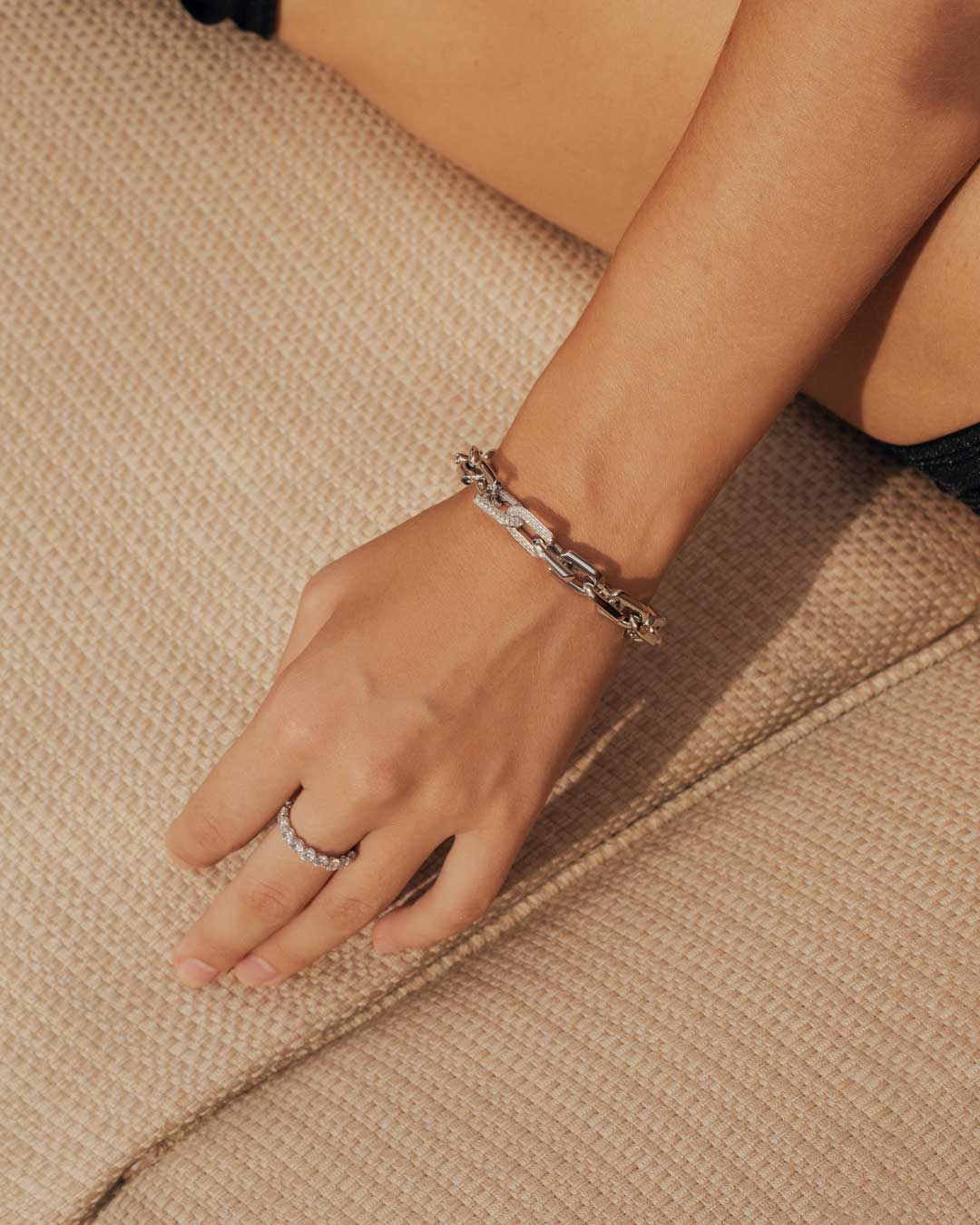 HeartWear® Pave Link Bracelet WG (Model) - Eclat by Oui
