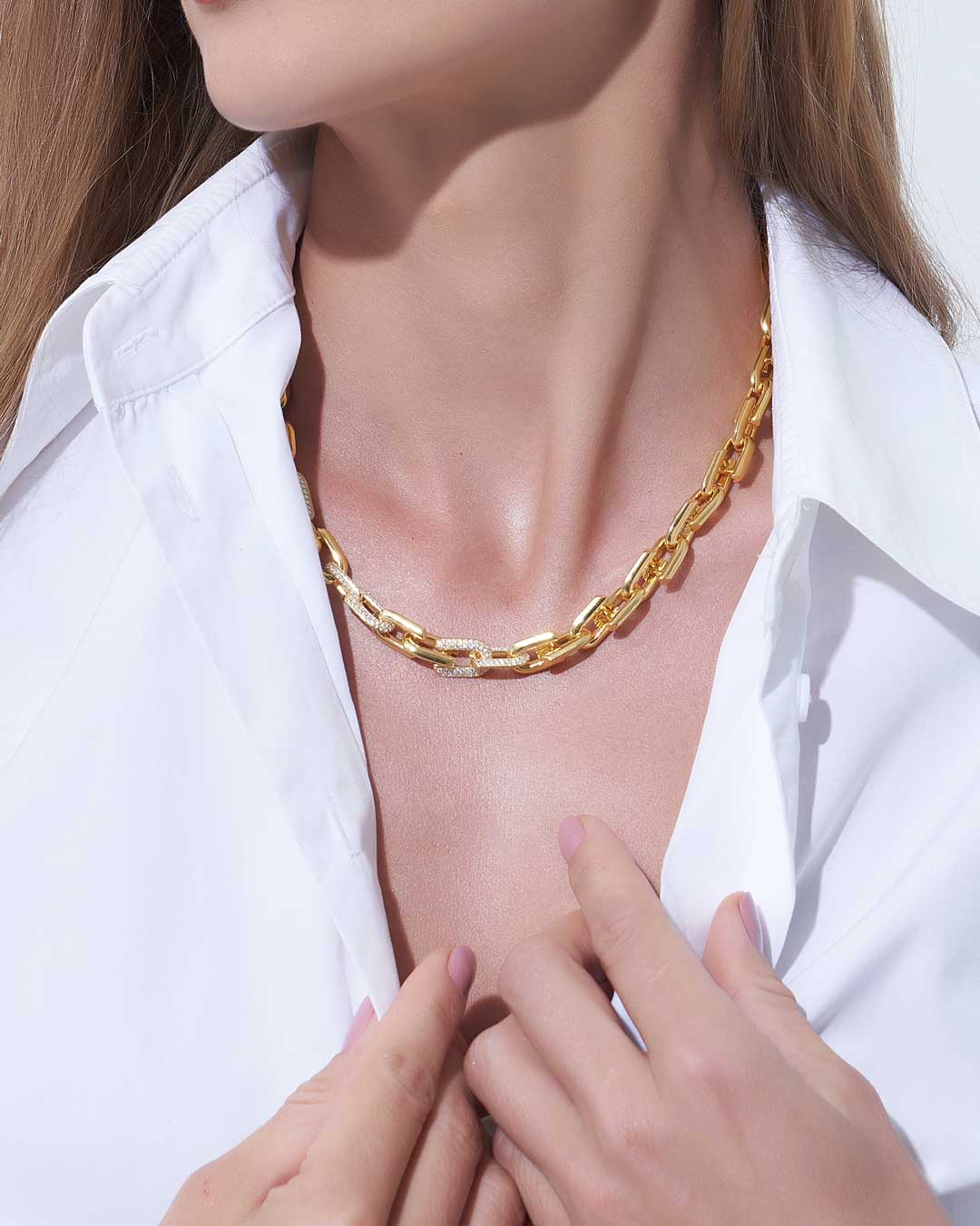 Heartwear Pave Link Necklace (Model) - Eclat by Oui