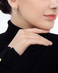Sarah Hoop Earrings 21mm (Model) - Eclat by Oui