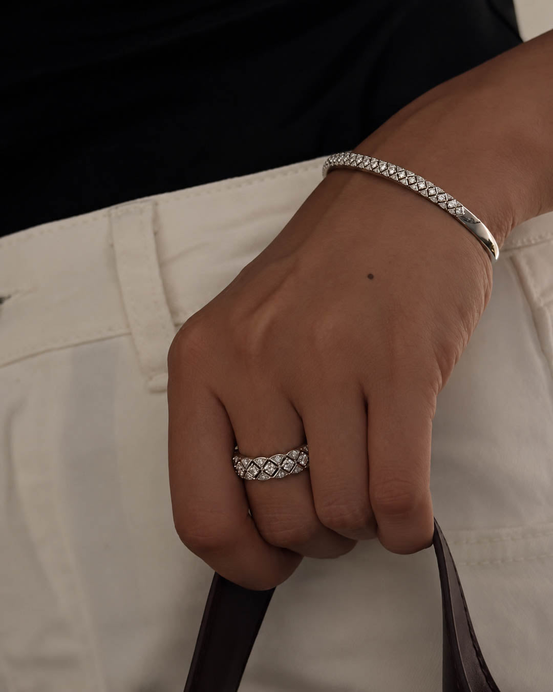 Scallop Mosaic Moissanite Bangle