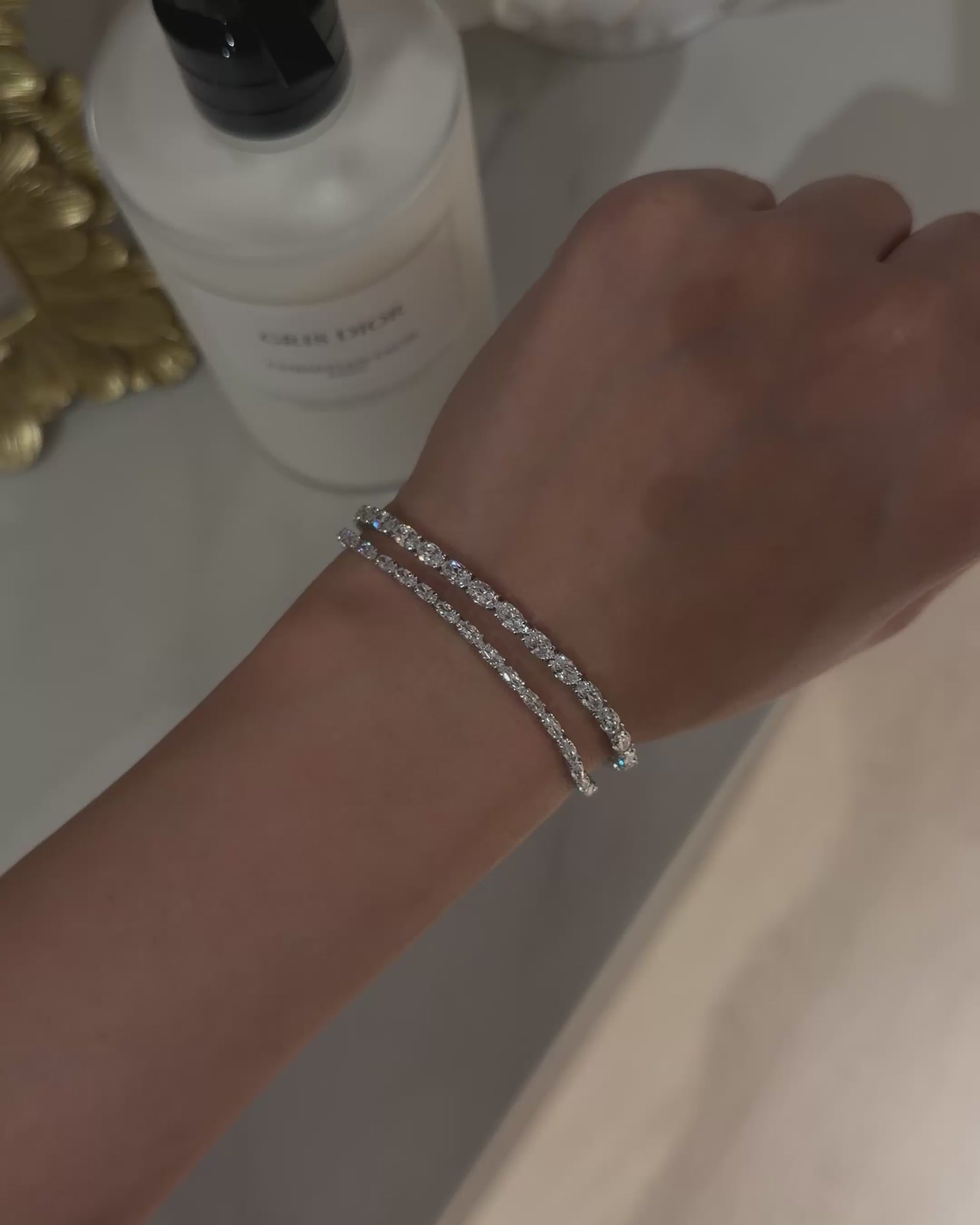 0.1CT & 0.3CT Oval Tennis Bracelet (Video) - Éclat by Oui